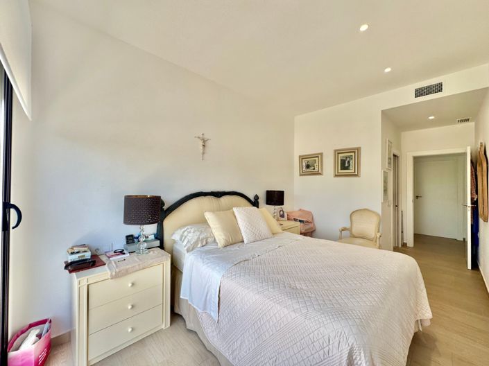Image No.15-3 Bed Townhouse for sale
