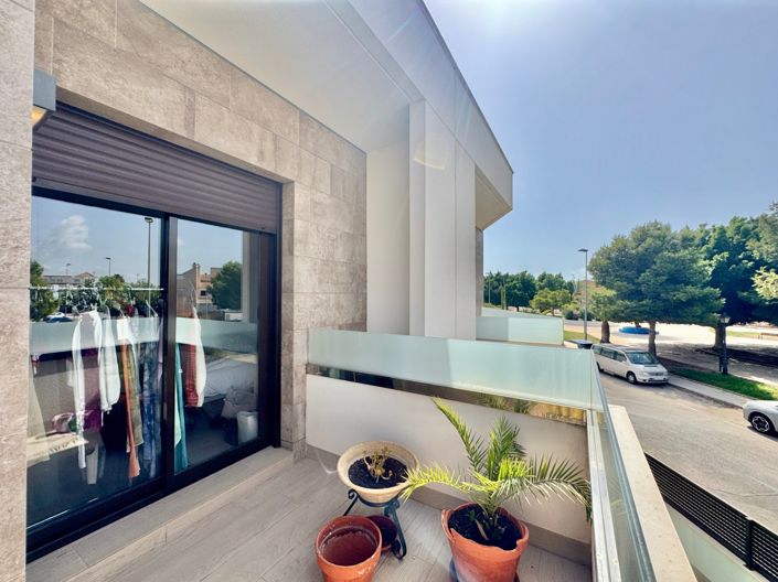 Image No.17-3 Bed Townhouse for sale
