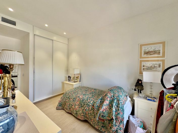 Image No.18-3 Bed Townhouse for sale