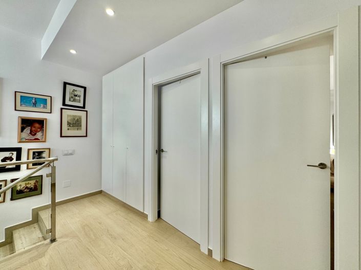Image No.22-3 Bed Townhouse for sale