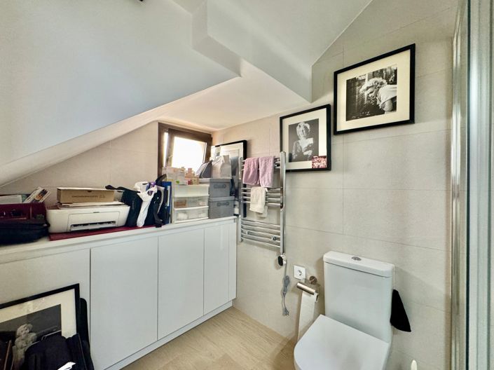 Image No.28-3 Bed Townhouse for sale