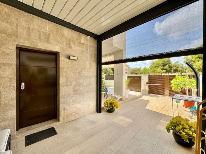 Image No.50-3 Bed Townhouse for sale