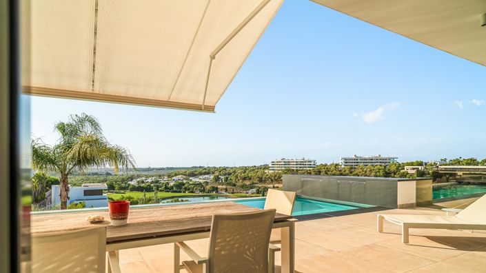 Image No.3-4 Bed Villa for sale