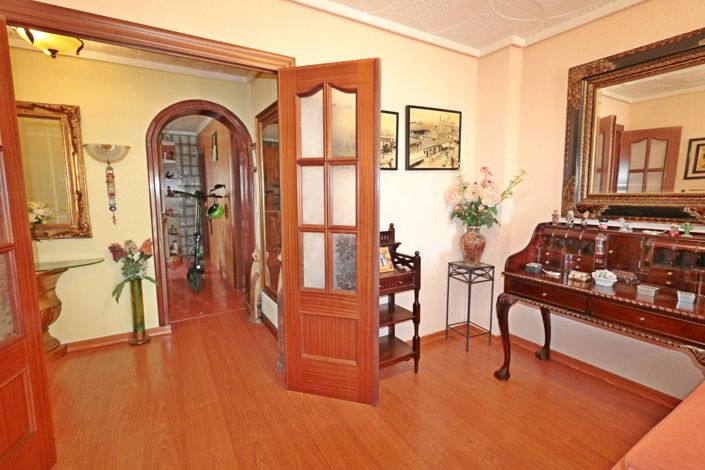 Image No.12-3 Bed Apartment for sale