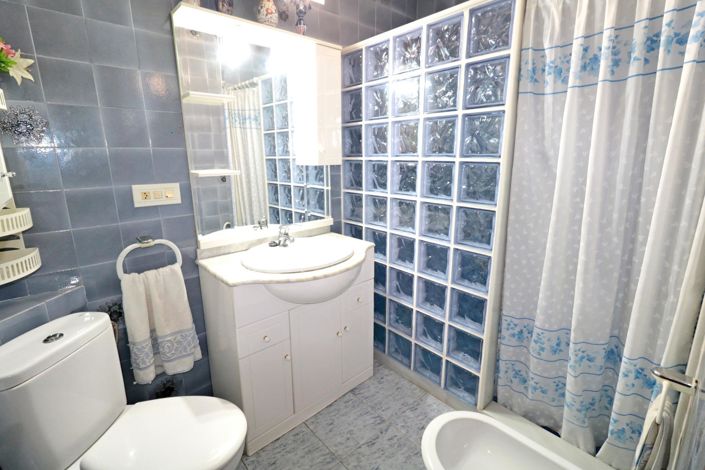 Image No.18-3 Bed Apartment for sale