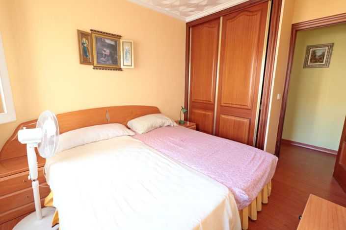 Image No.20-3 Bed Apartment for sale