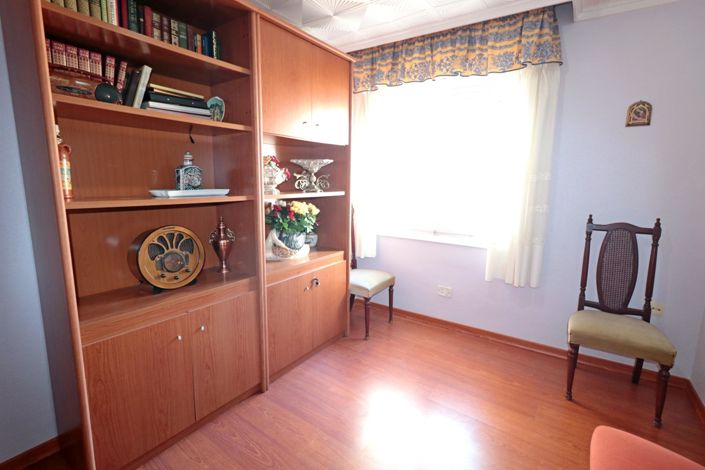 Image No.23-3 Bed Apartment for sale