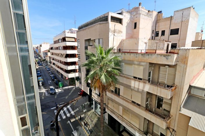 Image No.31-3 Bed Apartment for sale