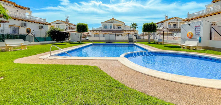 Image No.33-3 Bed Townhouse for sale