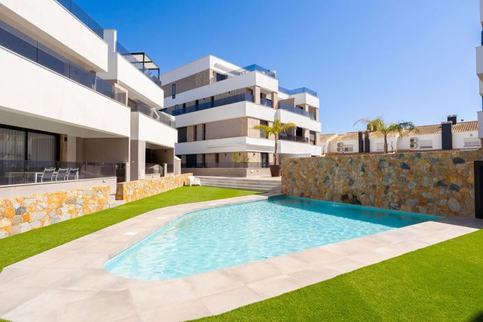 Image No.39-3 Bed Apartment for sale
