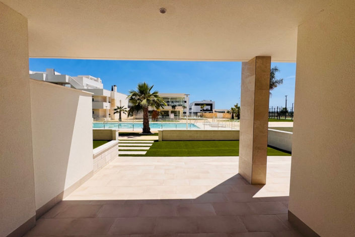 Image No.4-2 Bed Apartment for sale