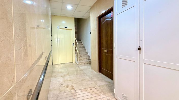 Image No.25-3 Bed Apartment for sale