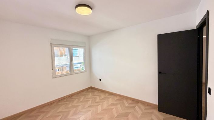 Image No.7-3 Bed Apartment for sale