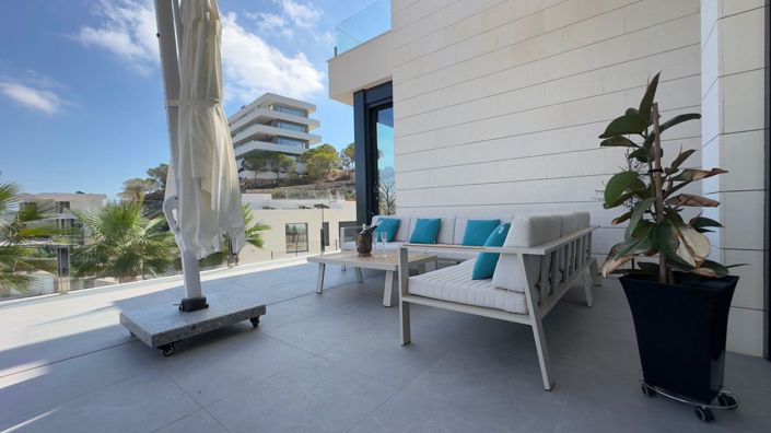 Image No.30-6 Bed Villa for sale