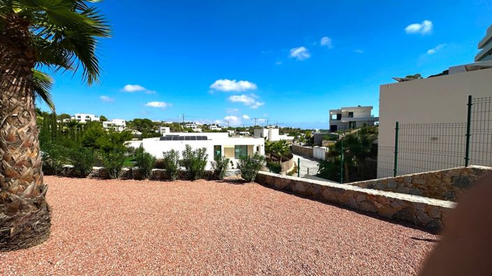 Image No.38-6 Bed Villa for sale