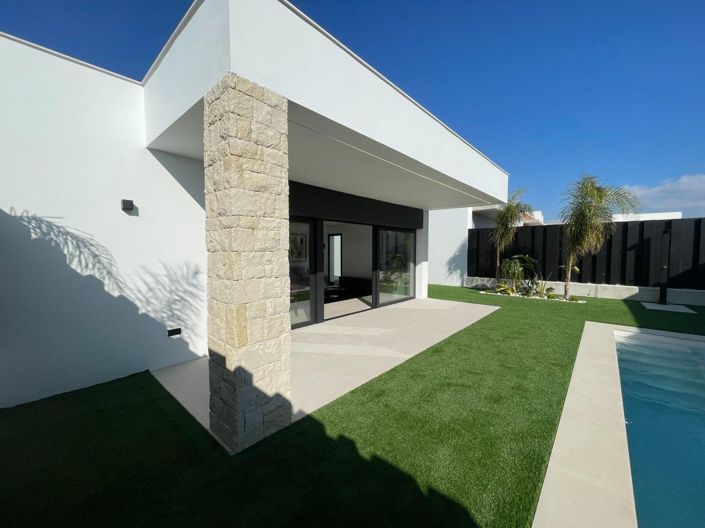 Image No.18-3 Bed Villa for sale