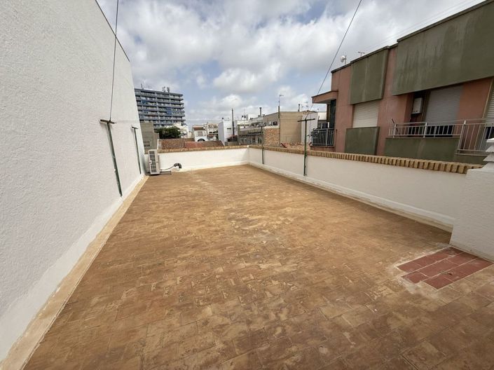 Image No.20-3 Bed Apartment for sale