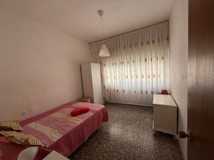 Image No.8-3 Bed Apartment for sale