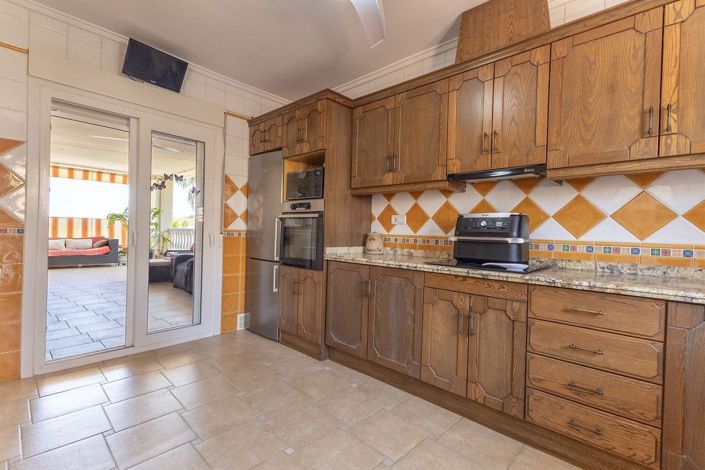 Image No.14-5 Bed Villa for sale