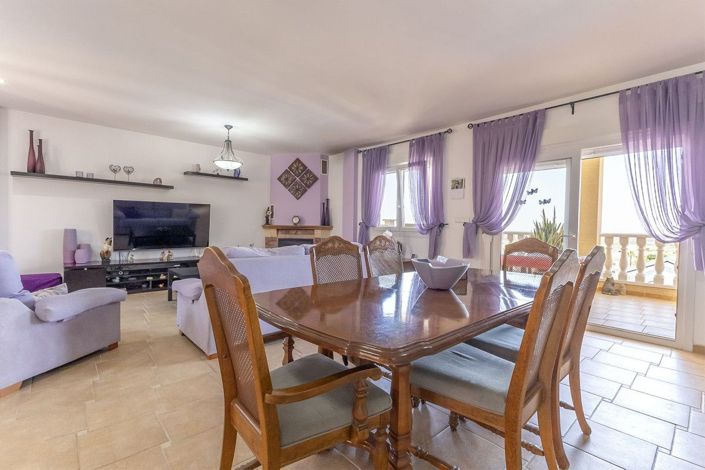 Image No.9-5 Bed Villa for sale