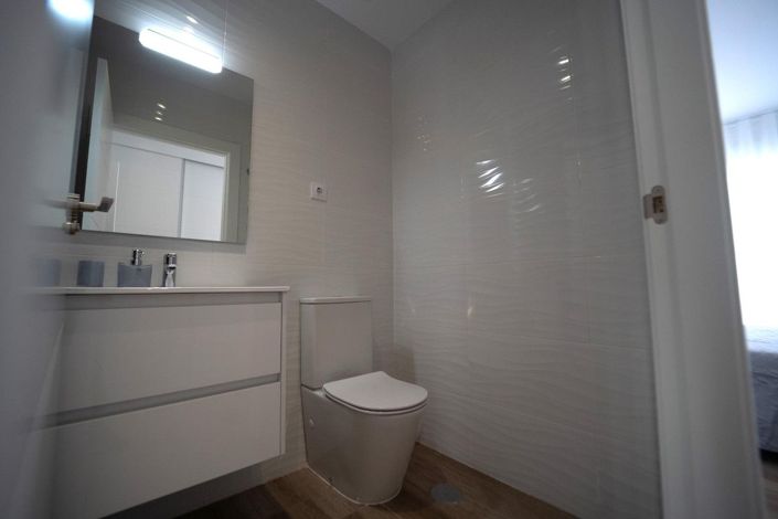 Image No.17-2 Bed House for sale