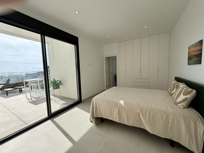 Image No.14-3 Bed Apartment for sale