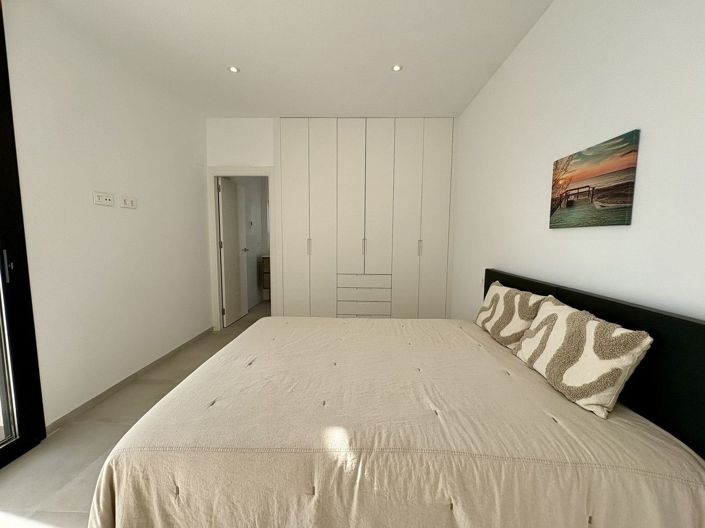 Image No.15-3 Bed Apartment for sale