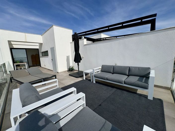 Image No.25-3 Bed Apartment for sale