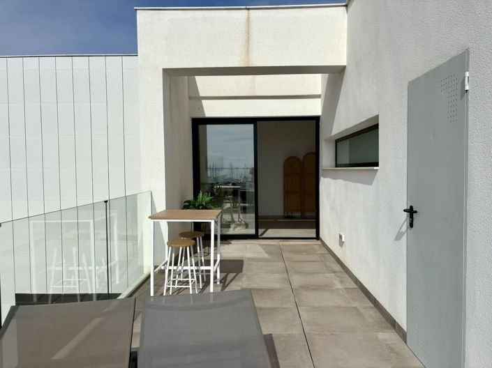 Image No.27-3 Bed Apartment for sale