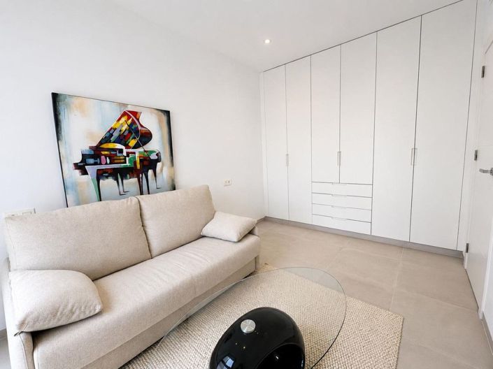 Image No.34-3 Bed Apartment for sale