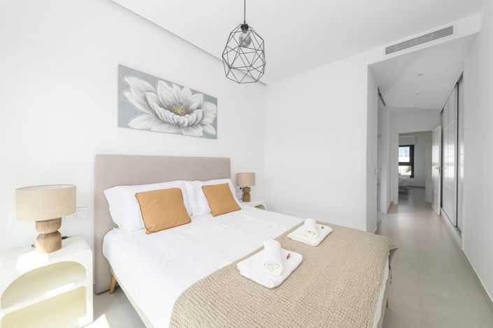 Image No.8-3 Bed Apartment for sale