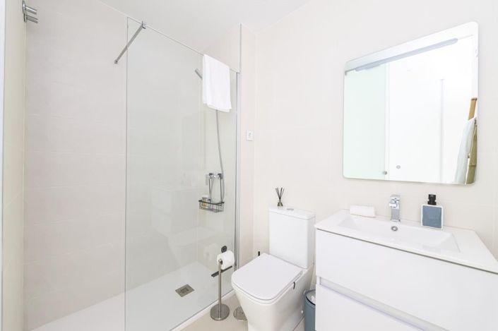 Image No.9-3 Bed Apartment for sale
