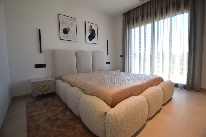 Image No.17-3 Bed Villa for sale
