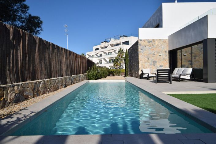 Image No.2-3 Bed Villa for sale