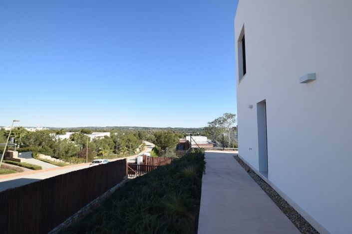 Image No.26-3 Bed Villa for sale