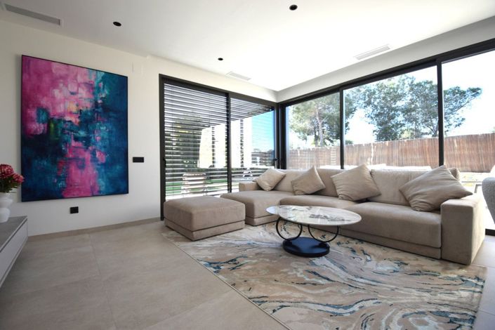 Image No.8-3 Bed Villa for sale