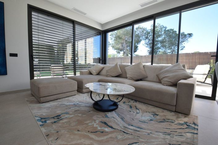 Image No.9-3 Bed Villa for sale