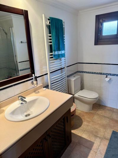 Image No.18-3 Bed Villa for sale
