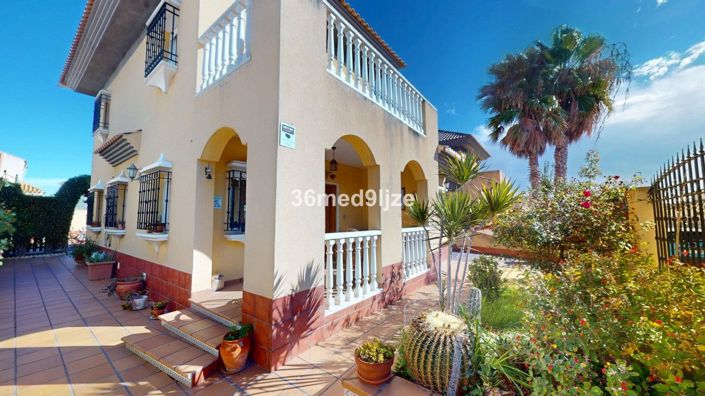 Image No.3-Villa de 4 chambres à vendre à Los Alcázares