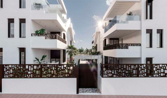 Image No.9-3 Bed Apartment for sale