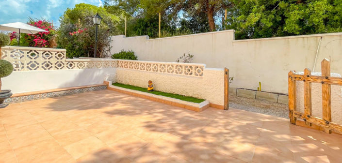 Image No.22-2 Bed Townhouse for sale