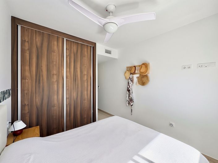 Image No.21-2 Bed Apartment for sale
