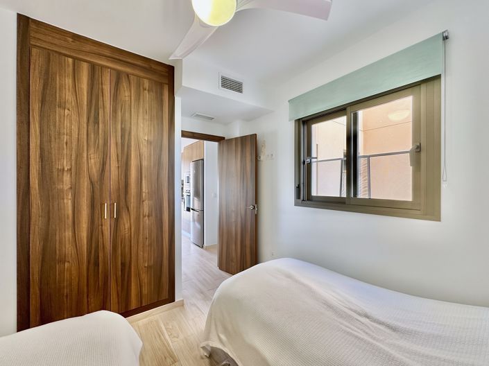 Image No.28-2 Bed Apartment for sale