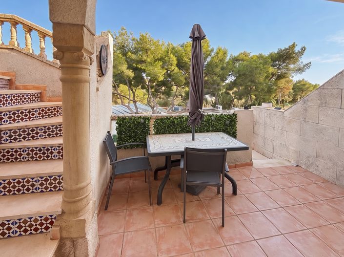 Image No.13-4 Bed Townhouse for sale
