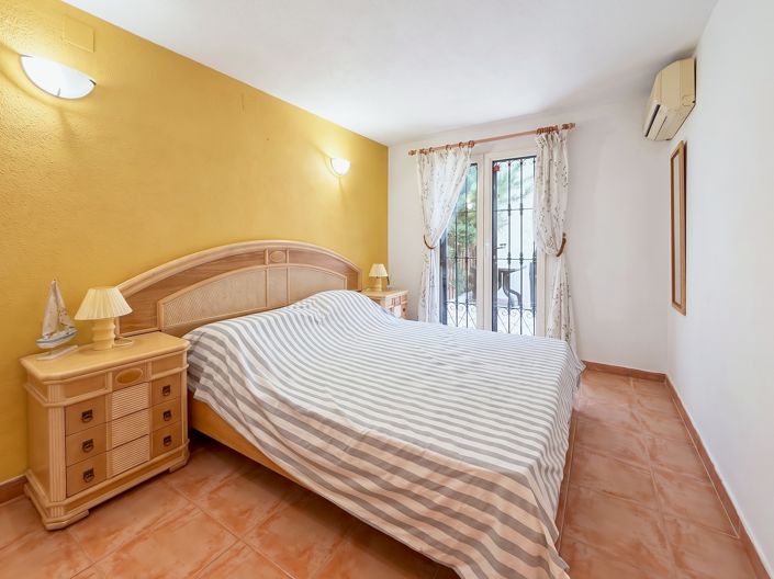 Image No.25-4 Bed Townhouse for sale