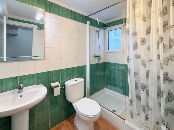 Image No.29-4 Bed Townhouse for sale