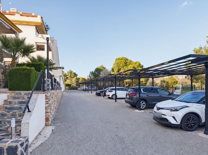 Image No.39-4 Bed Townhouse for sale