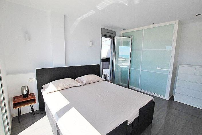 Image No.22-3 Bed Penthouse for sale