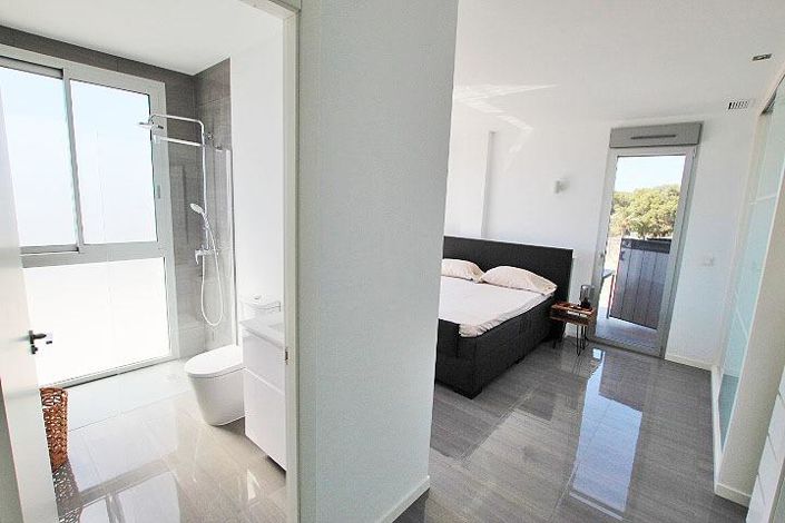 Image No.25-3 Bed Penthouse for sale