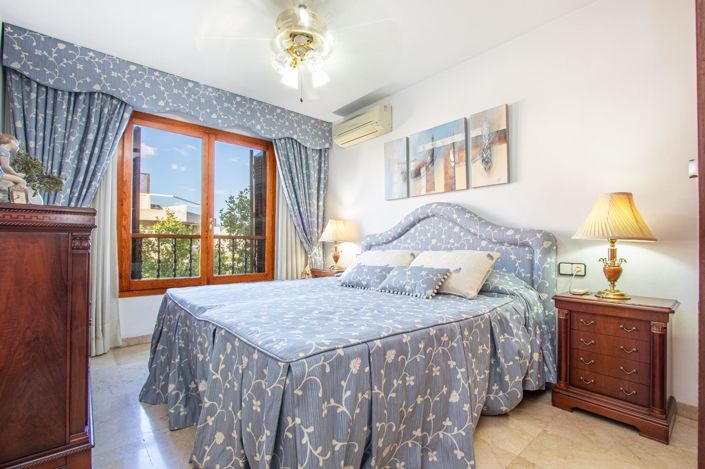 Image No.16-5 Bed Apartment for sale